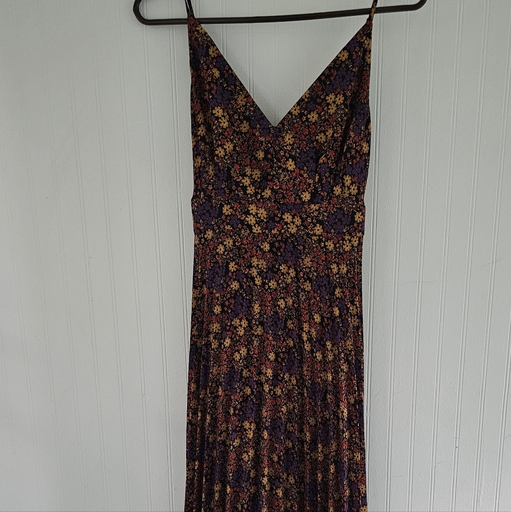 4 Hearts floral pleated maxi dress size medium